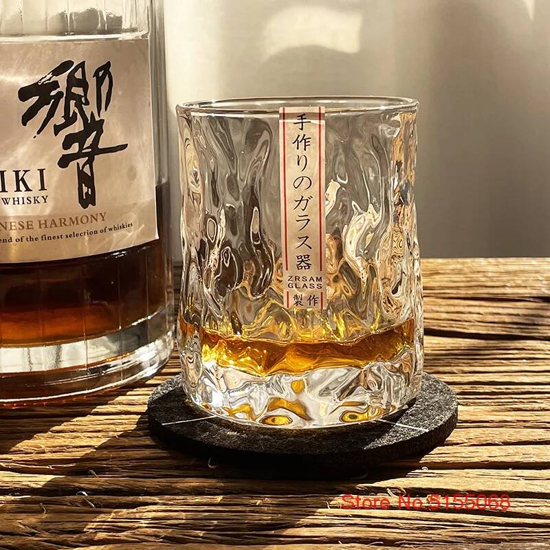 日本の江戸時代の初雪をイメージしたオールドファッションドグラ - Whisky Beer And Wine のレビューと価格