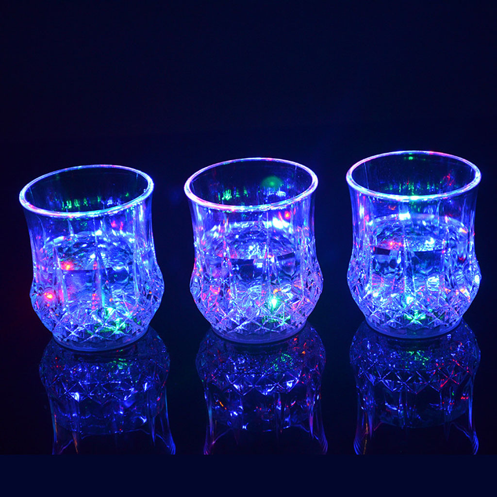 カラフルなLED発光ドリンクカップ、誘導式点滅ワイングラス、 - Wine Beer Drink のレビューと価格