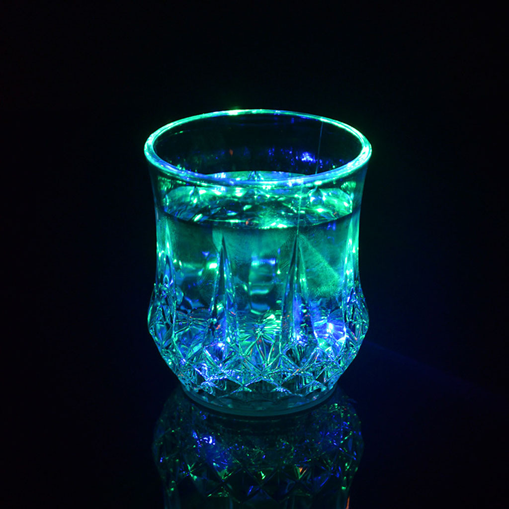 カラフルなLED発光ドリンクカップ、誘導式点滅ワイングラス、 - Wine Beer Drink のレビューと価格